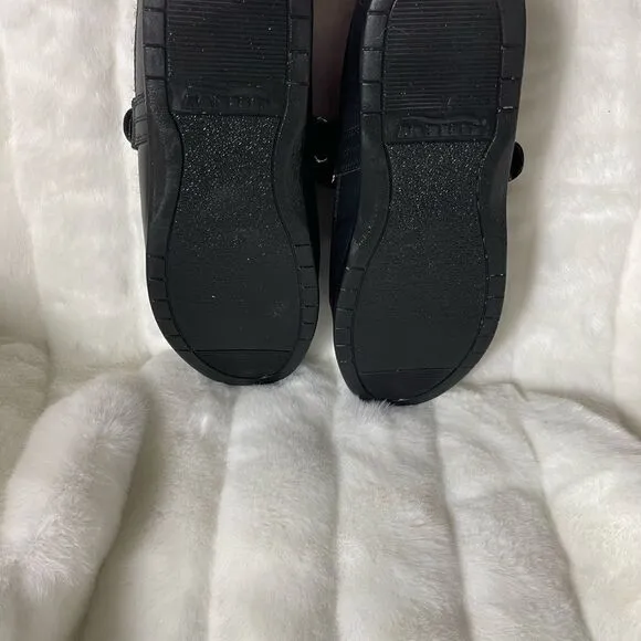 Drew black leather and mesh T Strap shoes Velcro strap closure SZ11