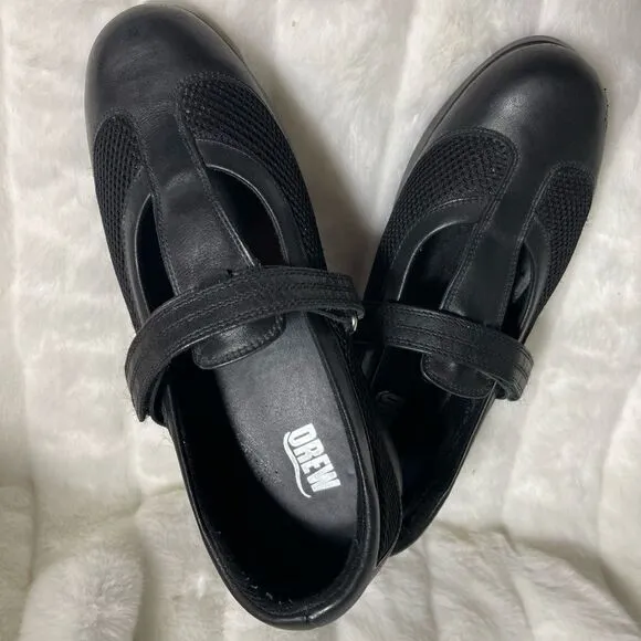 Drew black leather and mesh T Strap shoes Velcro strap closure SZ11