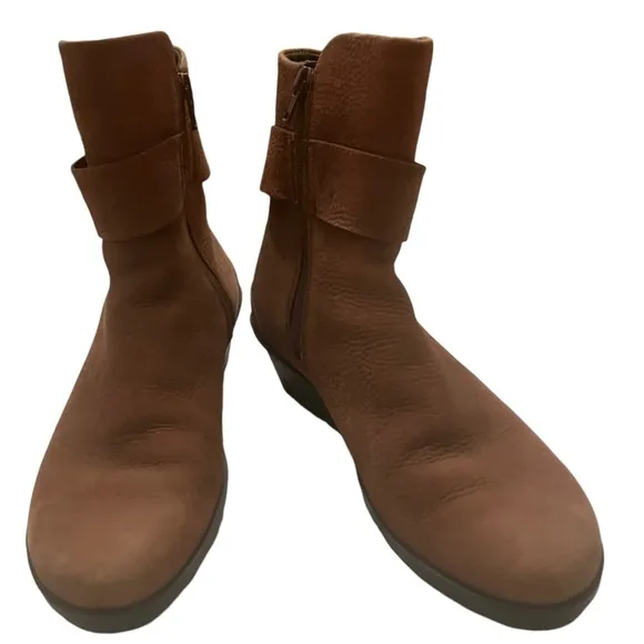 ECCO Skyler Leather HYDROMAX Boots in Brandy 38 8