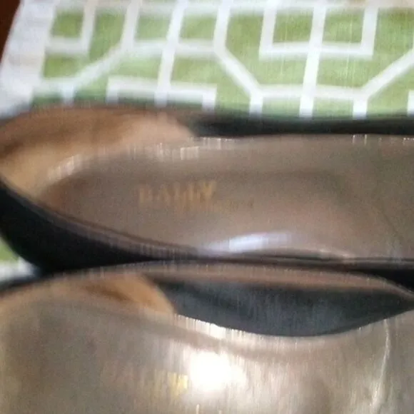 Elegant Black Women's Shoes