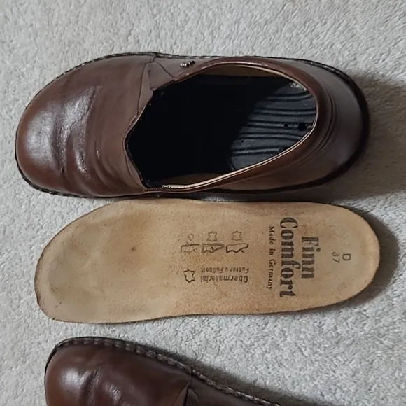 Finn Comfort Newport Slip On Walking Shoes  Size: 6.5 Womans