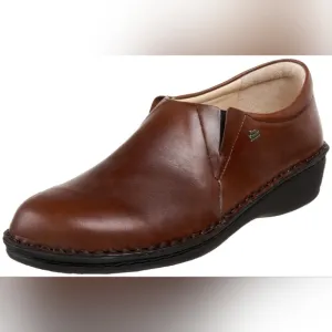 Finn Comfort Newport Slip On Walking Shoes  Size: 6.5 Womans
