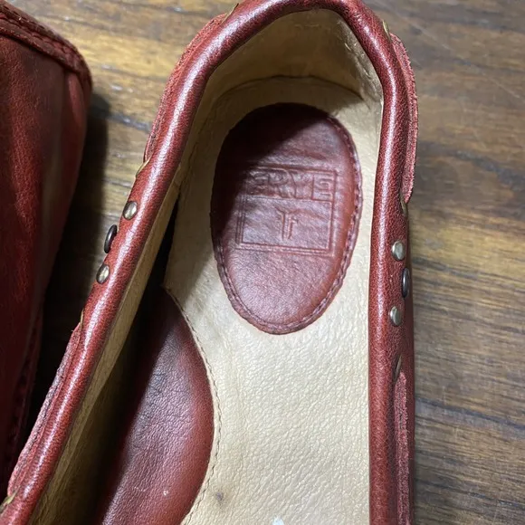 Frye reagan studded kiltie loafer moccasin burnt red sz. 7