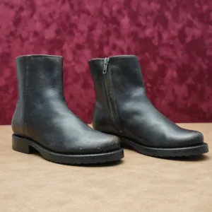 Frye Women Veronica Inside Zip Distressed Brown Leather Ankle Boots sz 5.5