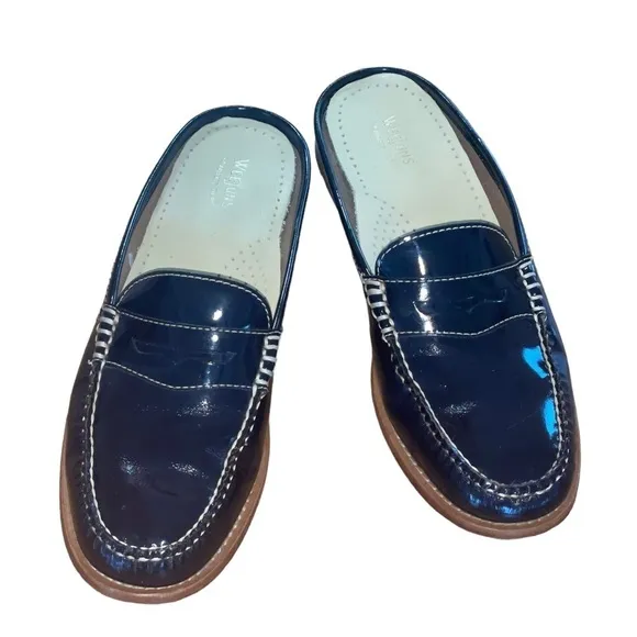 G.H. Bass &amp; Co. Handcrafted leather Weejuns. Size 8M GUC Black Patten slides.