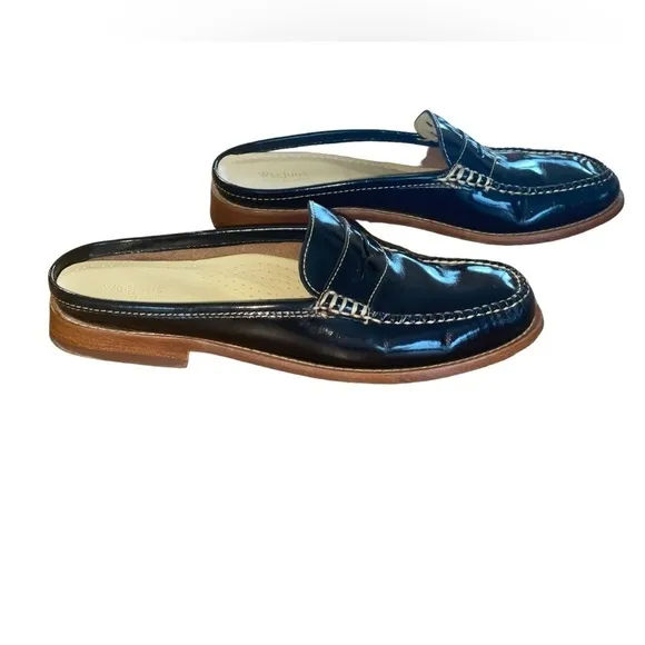 G.H. Bass &amp; Co. Handcrafted leather Weejuns. Size 8M GUC Black Patten slides.