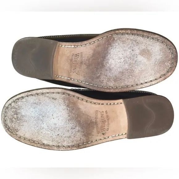 G.H. Bass &amp; Co. Handcrafted leather Weejuns. Size 8M GUC Black Patten slides.