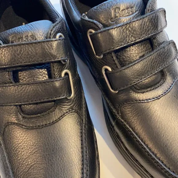 G.H. Bass &amp; Co. SZ 11.5 Black Leather Seymour Men’s Comfort Shoes Strap Closure