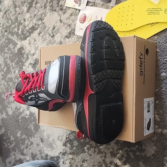 Gravity defyer sz 10.5w shoes