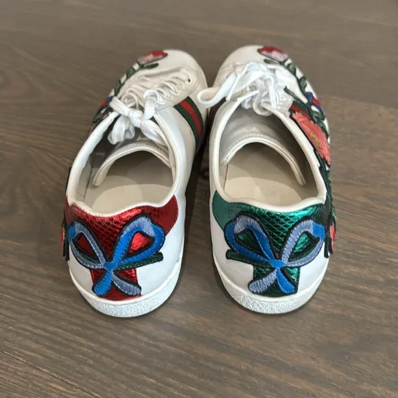 Gucci Women’s Floral Embroidered White Sneakers