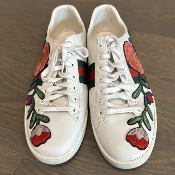 Gucci Women’s Floral Embroidered White Sneakers