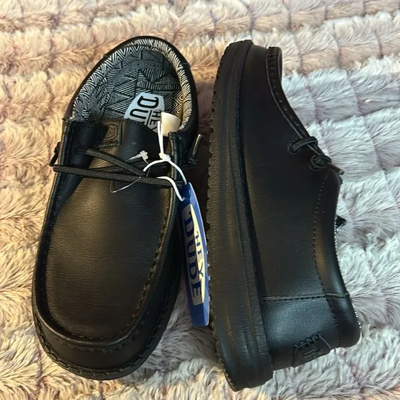 Hey Dude All Black shoes size 5y