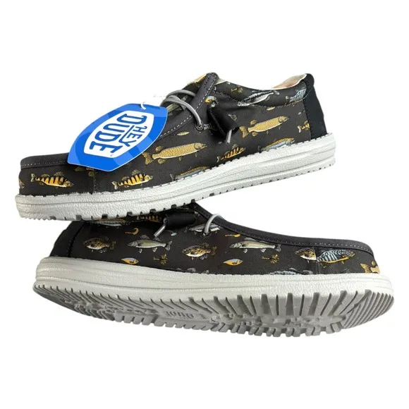 Hey Dude Wally Fish Print Shoes Sz 10 M Casual Comfort Loafers Outdoor Lake Vibe