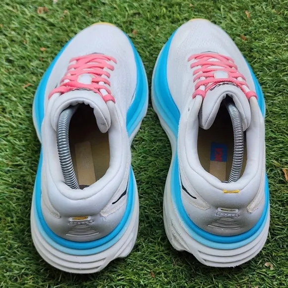 HOKA BONDI 8 - Womens Athletic Shoes - SIZE 8.5D WIDE -** See All Pictures **-