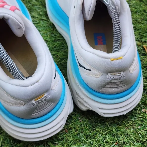 HOKA BONDI 8 - Womens Athletic Shoes - SIZE 8.5D WIDE -** See All Pictures **-