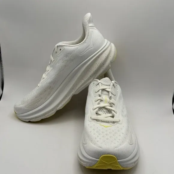 HOKA Men's Clifton 9 Running Shoes Sneakers Size 10B