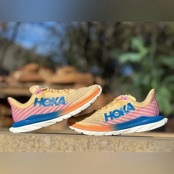 Hoka One One Mach 5 Impala Cyclamen Sneakers 1127894 ICYC - Women’s Size 9B