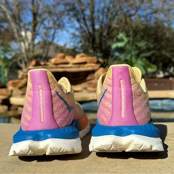Hoka One One Mach 5 Impala Cyclamen Sneakers 1127894 ICYC - Women’s Size 9B