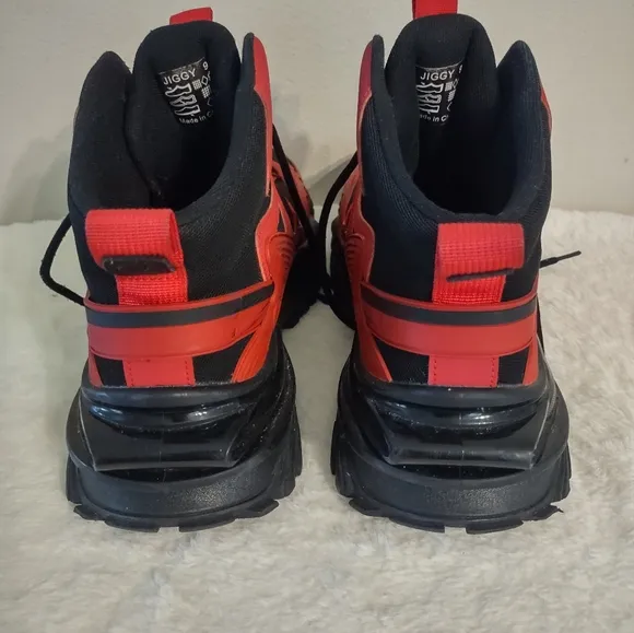 Javis Jiggy Shoes Size 9 Black and Red