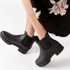 Jeffrey Campbell Lug Sole Chelsea Rain Boots Chunky Matte Black Women's Size 6