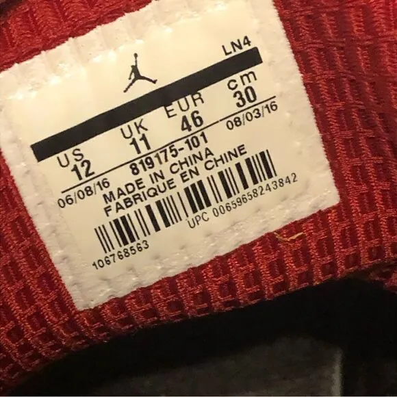 JORDAN jumpman team 2 Chicago home mid top shoes sneakers men’s 12
