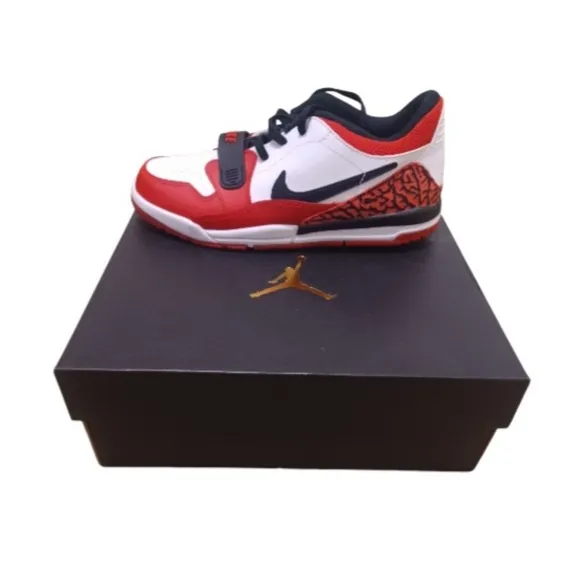 JORDAN Legacy 312 Low, Nike White / Black-GYM Red / CD9055 116/Boys Size 3Y