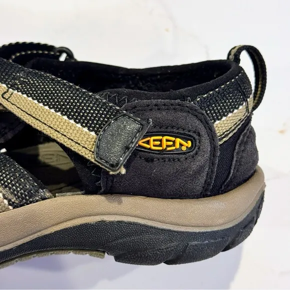 KEEN 9212-BKSG Newport H2 Waterproof Sport Outdoor Bungee Sandals KIDS US Size 5