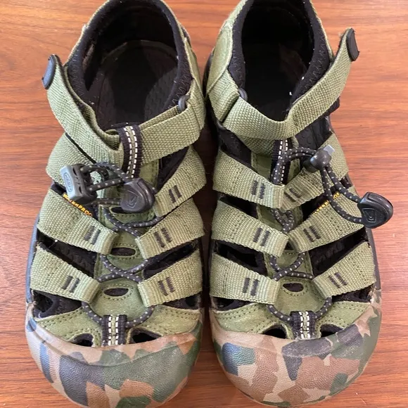 Keen Kids Green Camo Sandals