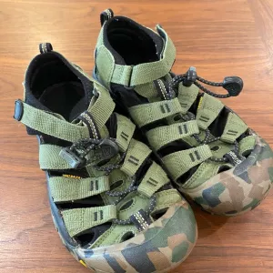 Keen Kids Green Camo Sandals