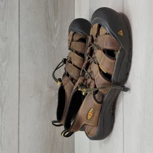 Keen Mens Newport Fisherman Outdoor Hiking Comfort Sandals sz 11