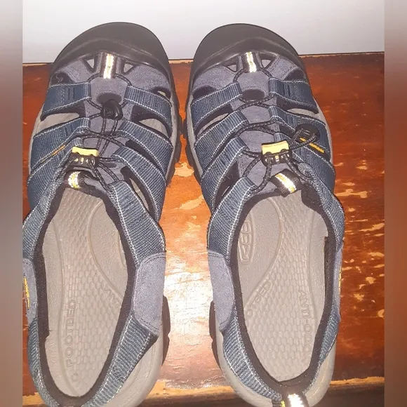 Keen Men’s Newport H2 Sandals Size 11