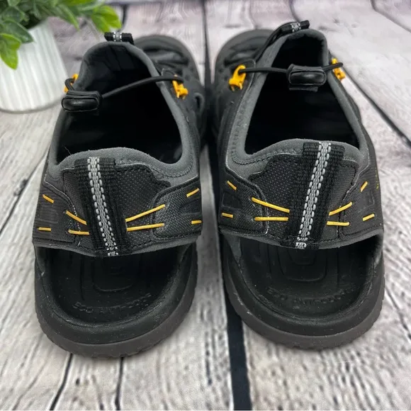 Keen Men’s SOLR Sandal Black/Gold Outdoor Closed Toe Hiking Sandals Sz 15