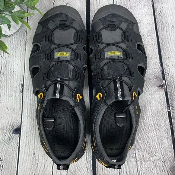 Keen Men’s SOLR Sandal Black/Gold Outdoor Closed Toe Hiking Sandals Sz 15