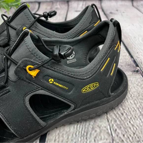 Keen Men’s SOLR Sandal Black/Gold Outdoor Closed Toe Hiking Sandals Sz 15