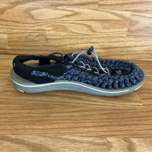 Keen Men's Uneek Water Sandal 9.5 Bungee Strap Dark Blue Outdoor Sport Sandals