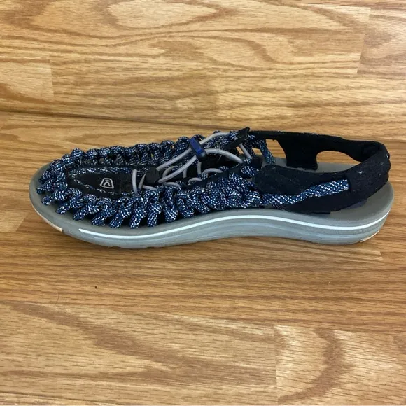 Keen Men's Uneek Water Sandal 9.5 Bungee Strap Dark Blue Outdoor Sport Sandals