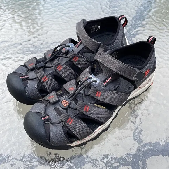 Keen Newport Neo H2 Grey Hiking Sandals Big Kids Size 6