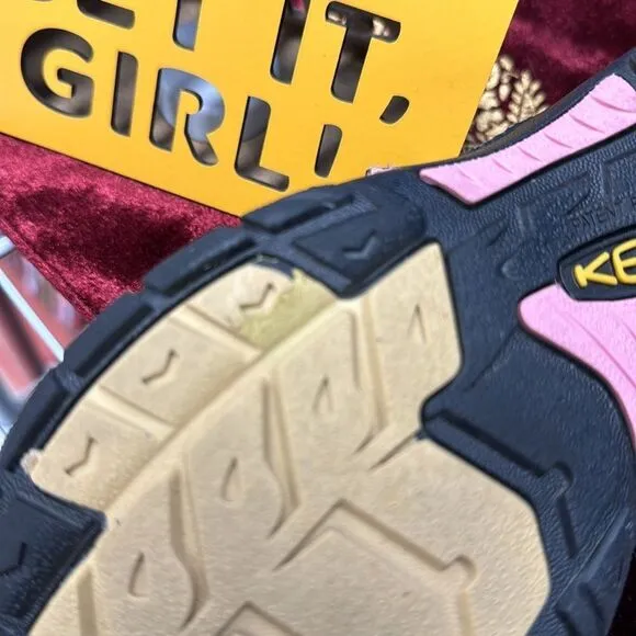 Keen pink Newport H2 outdoor sandals