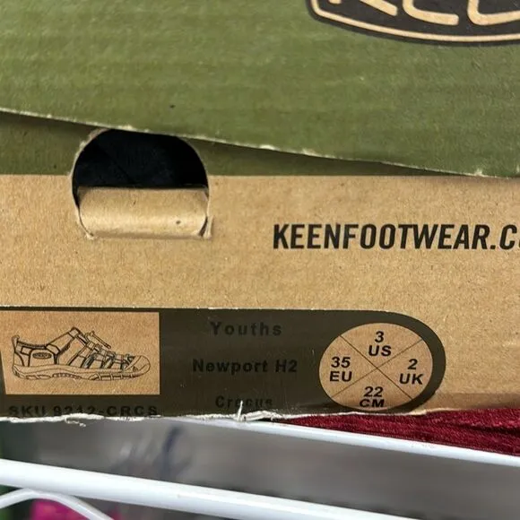 Keen pink Newport H2 outdoor sandals