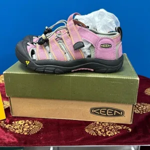 Keen pink Newport H2 outdoor sandals