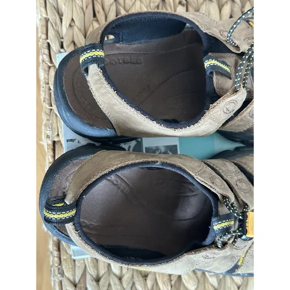 KEEN Trail Sandals US 9 EU 42 Brown Bison Hiking Water Mens Shoes