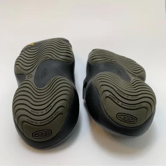 Keen Yogui Art Clog Slip On Shoes Men’s 13 Graphite Outdoor
