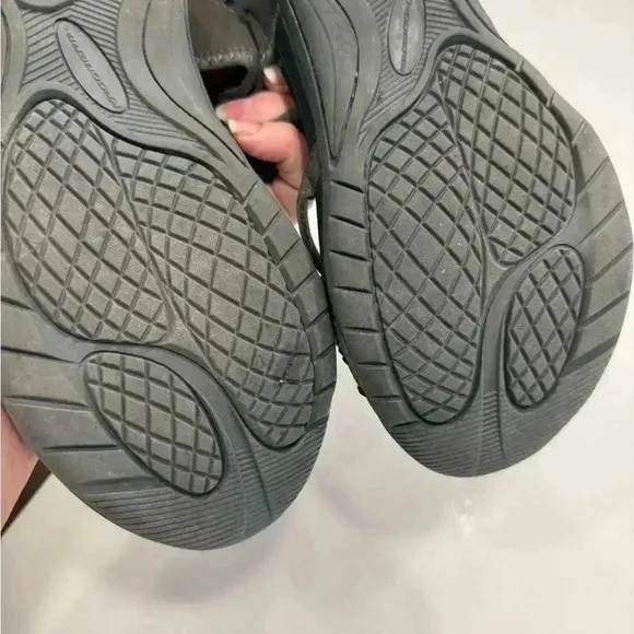 Krooberg women’s sandals black and gray Velcro straps size EU 39 NEW Germany NEW