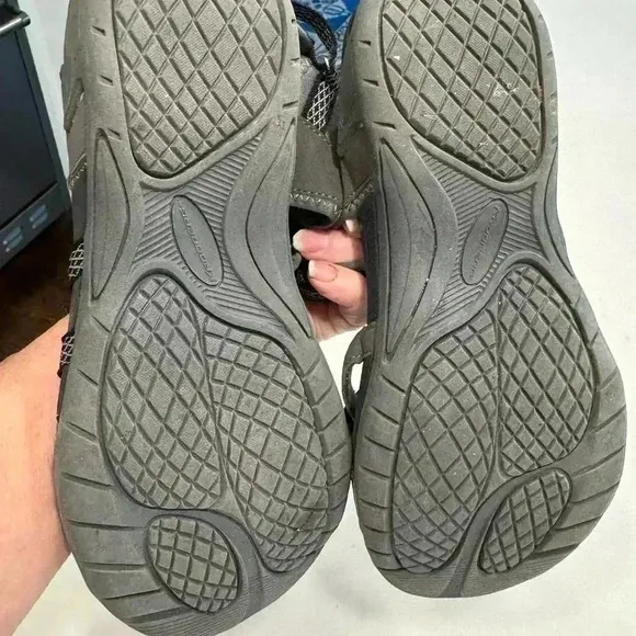 Krooberg women’s sandals black and gray Velcro straps size EU 39 NEW Germany NEW
