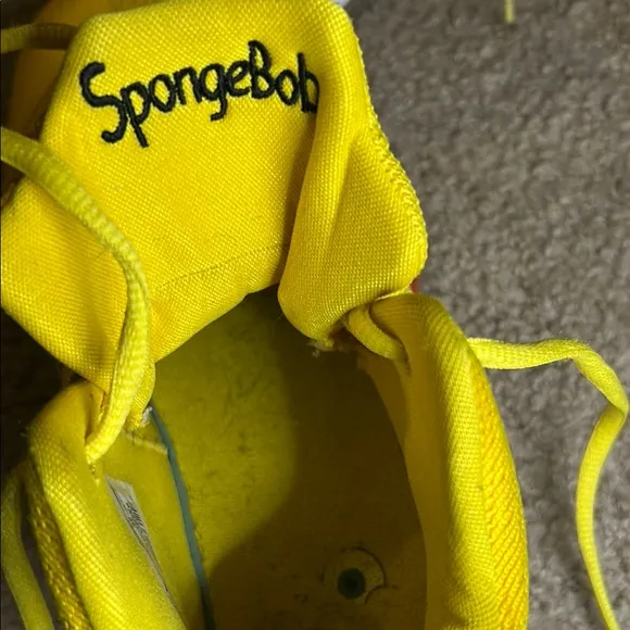 Kyrie Irving Sponge bob square pants basketball shoes size 7