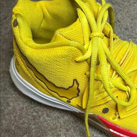 Kyrie Irving Sponge bob square pants basketball shoes size 7