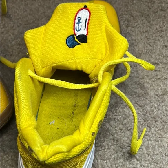 Kyrie Irving Sponge bob square pants basketball shoes size 7