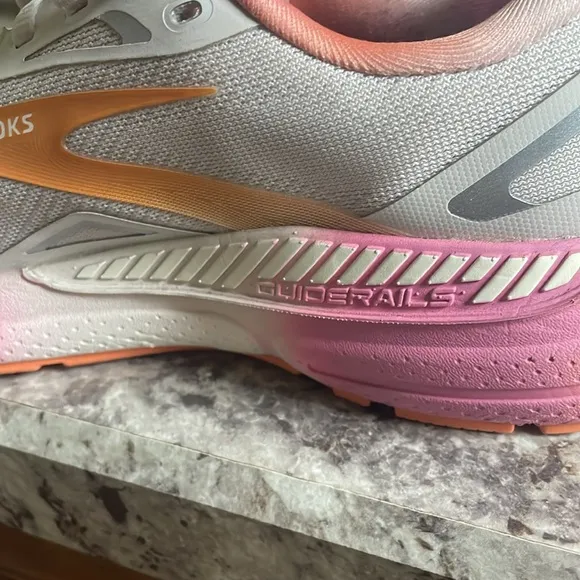 Ladies Running Shoes