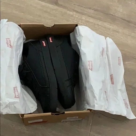 Levi’s black color shoes 👟Final deal🇺🇸