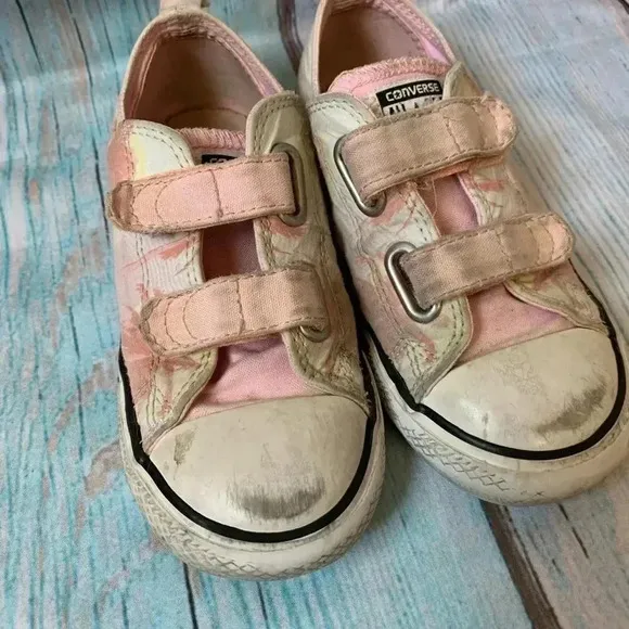 Little girls shoes size 10-11